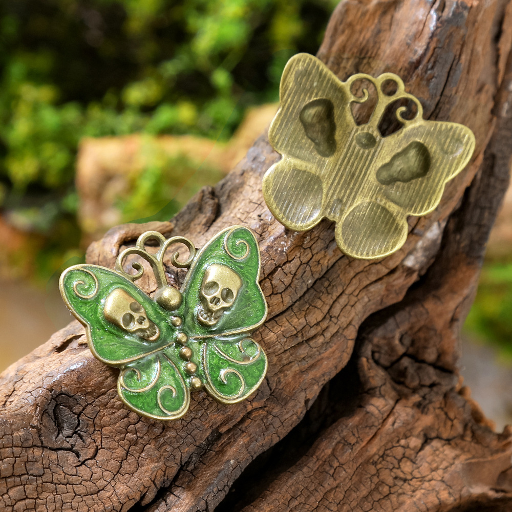 Gothic Skull Butterfly Enameli - Butterfly Pendant Necklace recension och pris